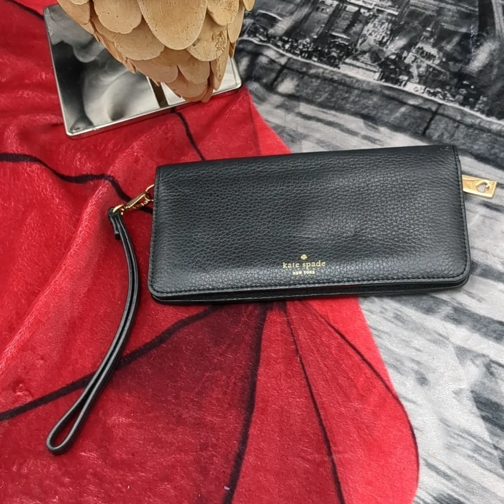 Kate Spade Pebble wallet